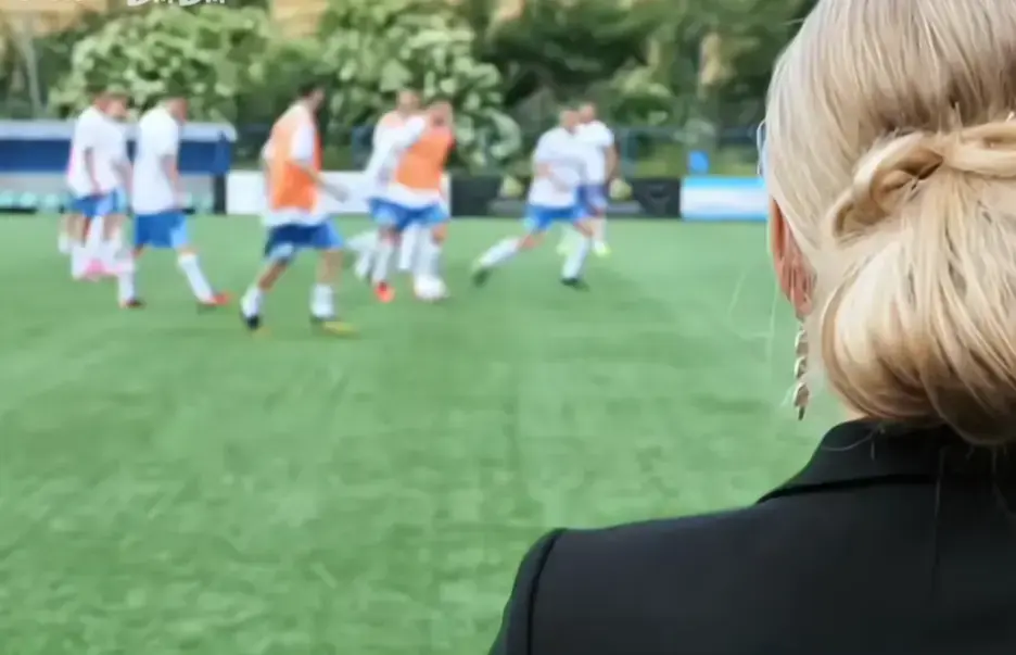 法国电影《Footballers'Moms》高清完整版免费在线观看-足球队的女老板们全集免费看-Footballers'Moms无广告播放