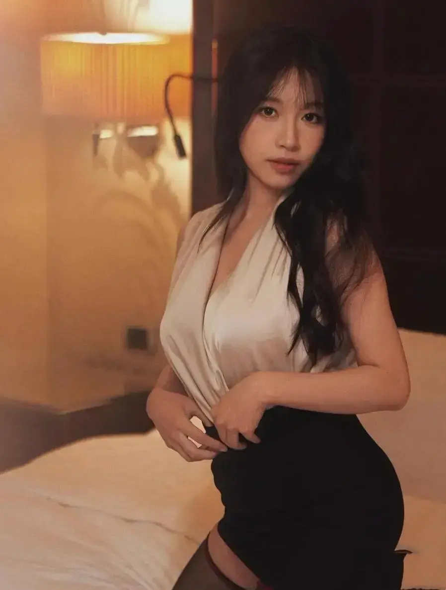 《小凤新婚》苏畅艾熙双人演绎全集-完整版在线免费观看-免登录无弹窗极速秒存-高清无删减无套路